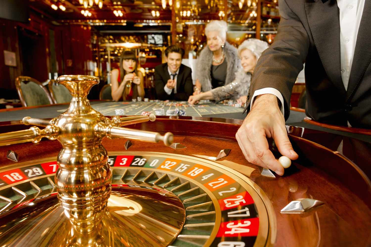 Meja baccarat live kasino mimpi jitu dengan dealer cantik dan antarmuka taruhan modern